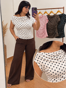 Blusa Feminina Poá com Decote Drapeado e Detalhe no Ombro