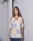 Blusa Estampada – Decote em V Bege e Azul