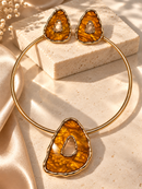 Conjunto Aurora — Colar e Brincos com Detalhes Dourados