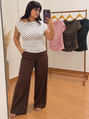 Blusa Feminina Poá com Decote Drapeado e Detalhe no Ombro