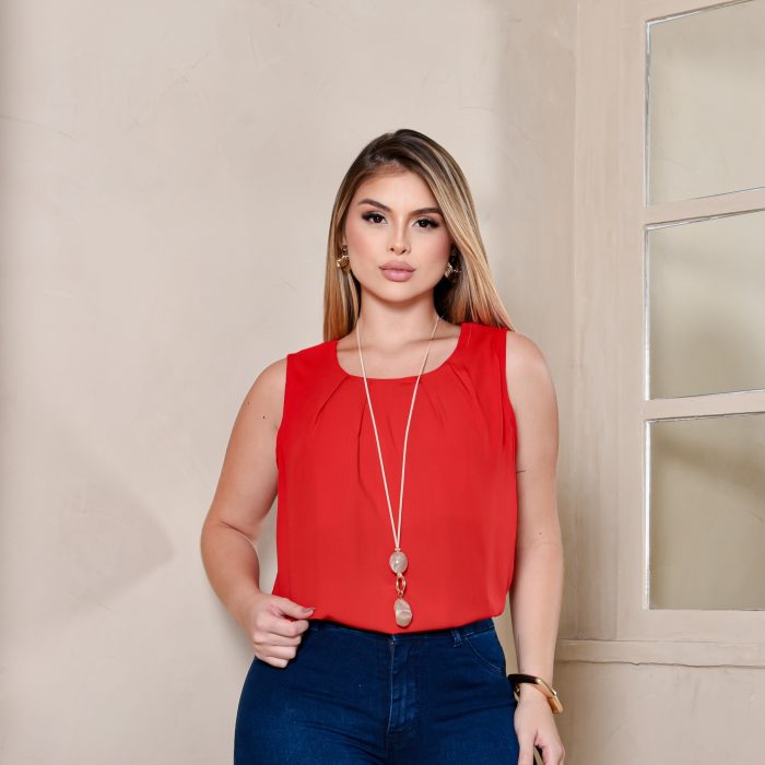 regata lisa com colar vermelha regata lisa com colar vermelha