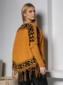 blusa poncho de tricô bege