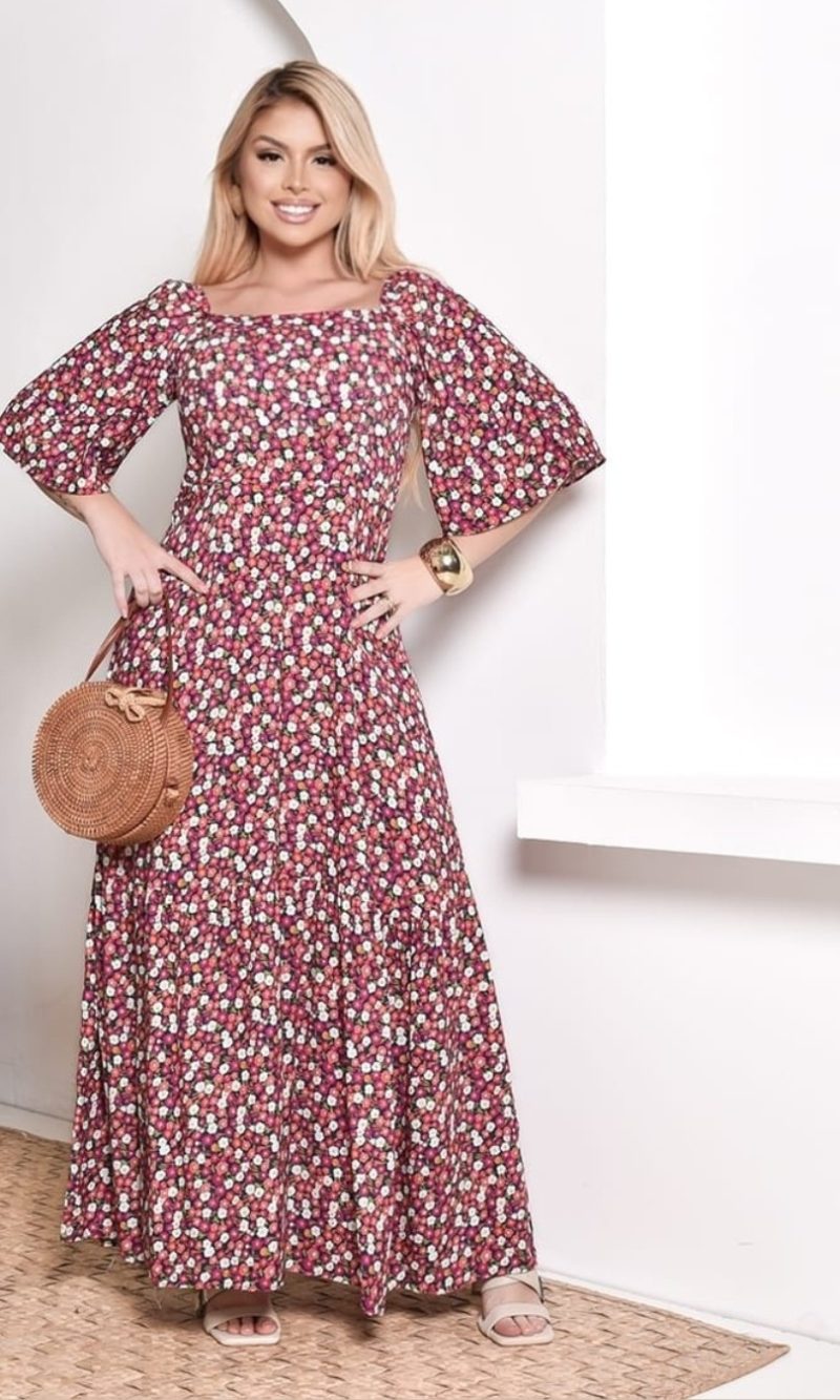 vestido decote quadrado