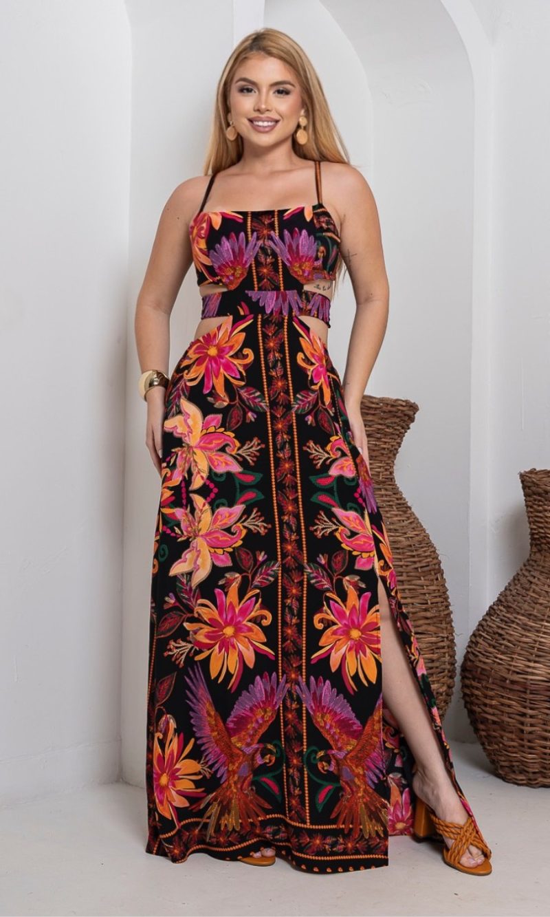 vestido longo com recortes laterais e bojo – estampa floral tropical