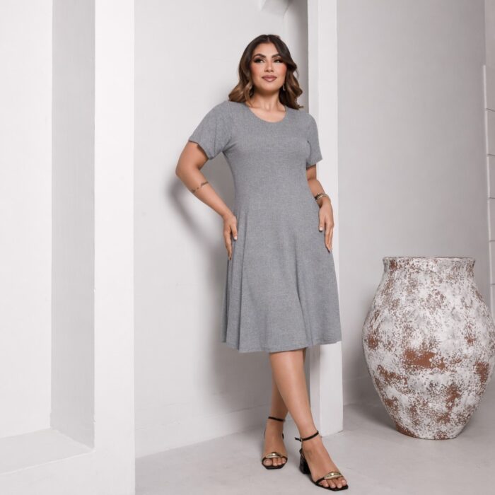 vestido feminino midi com manguinhas casual preto vestido feminino midi com manguinhas casual preto