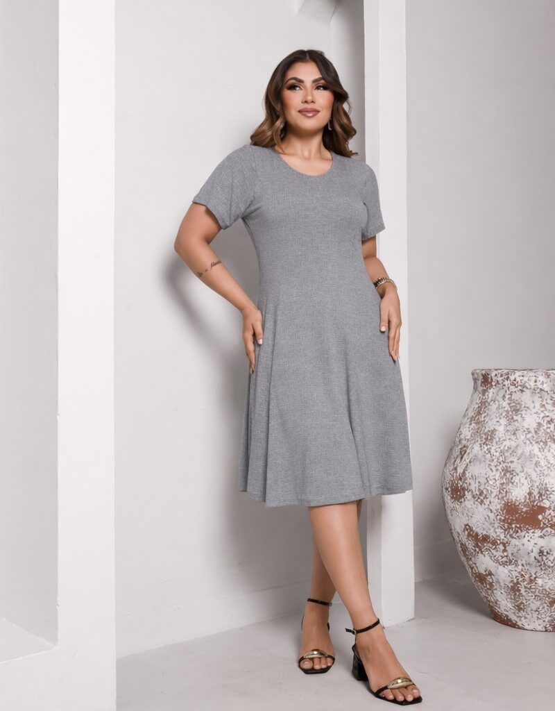 vestido feminino midi com manguinhas casual preto vestido feminino midi com manguinhas casual preto