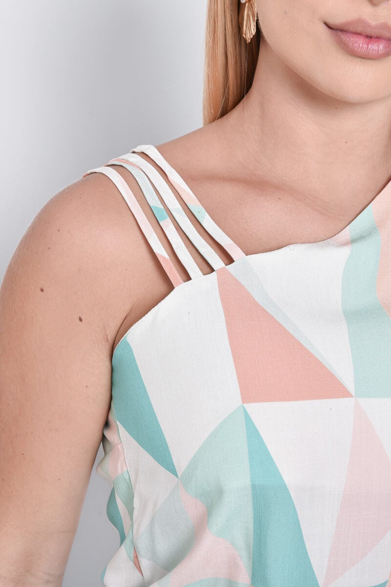 blusa alça estilizada